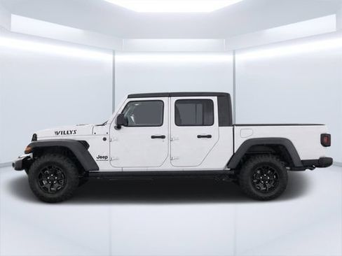 Used 2021 Jeep Gladiator Sport AWD/4WD image 6