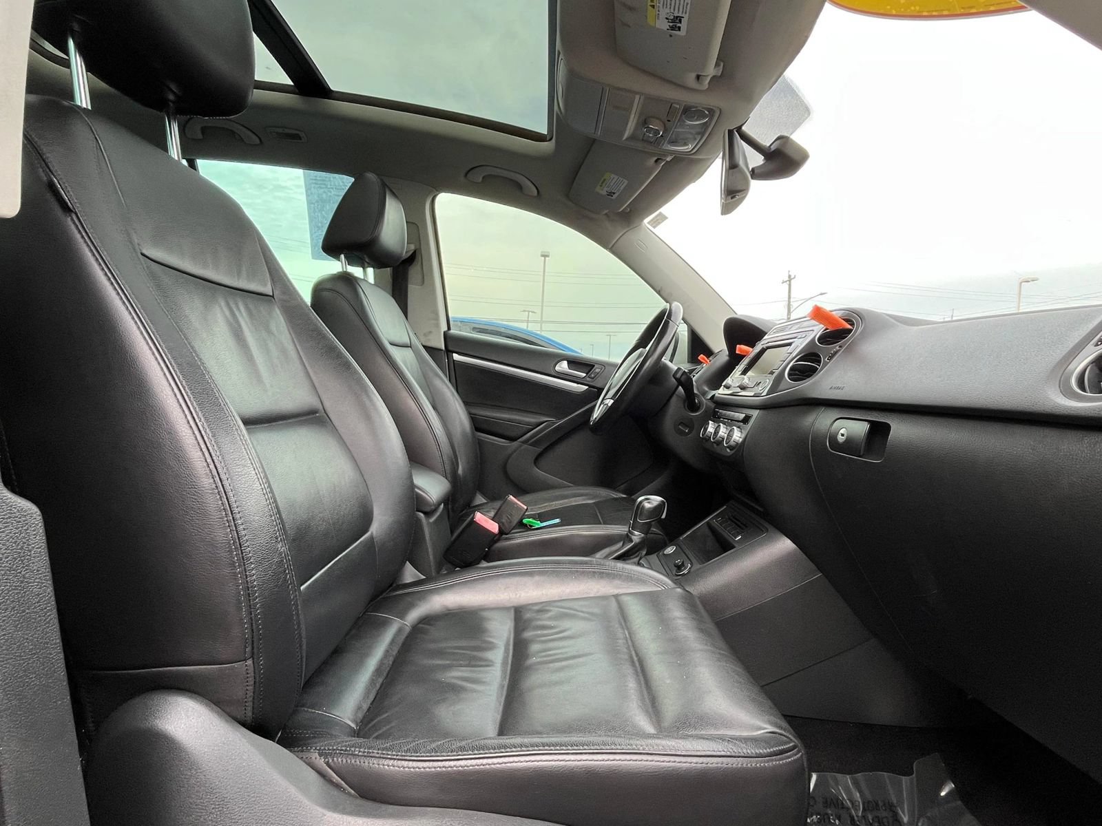 Used 2013 Volkswagen Tiguan SEL FWD image 26