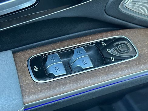 Certified 2022 Mercedes-Benz EQS 580 4MATIC Sedan image 13