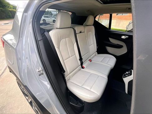Certified 2026 Volvo XC40 B5 Ultra AWD/4WD image 38
