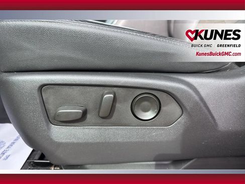 Used 2023 Chevrolet Silverado 1500 ZR2 w/ Technology Package AWD/4WD image 23