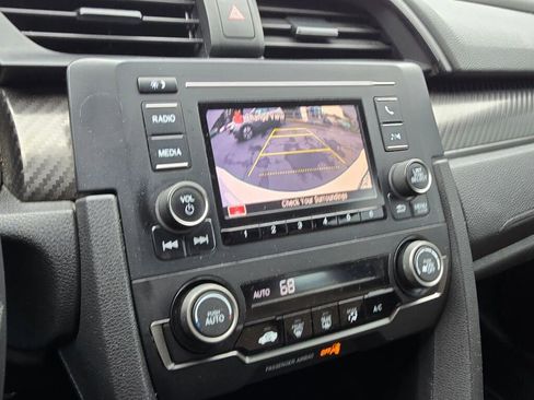 Used 2018 Honda Civic Sport image 30