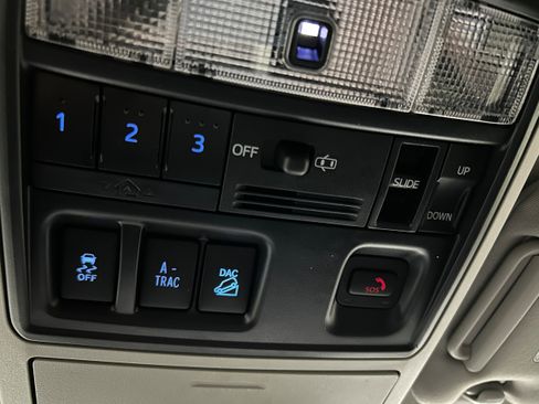 Used 2021 Toyota 4Runner Limited image 26