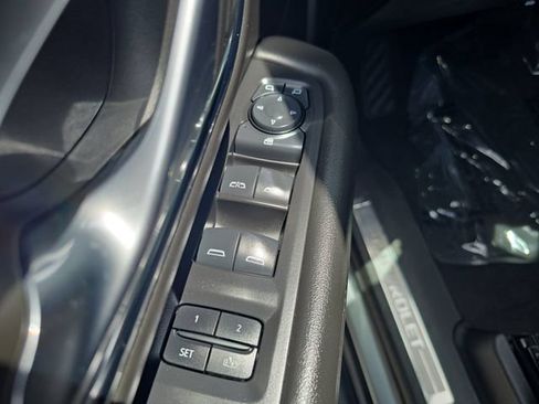 Certified 2024 Chevrolet Suburban LT AWD/4WD image 17