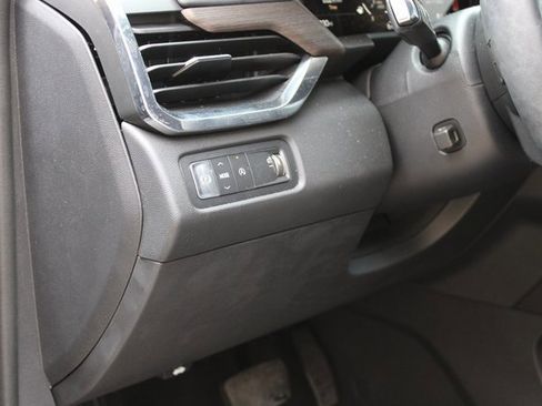 Used 2025 GMC Acadia Denali image 26