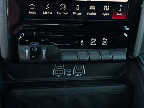 Used 2025 RAM 1500 Lone Star image 22