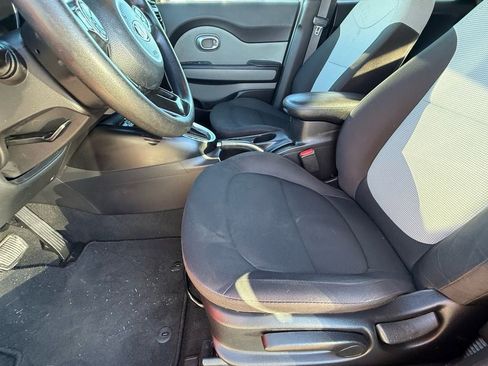Used 2019 Kia Soul image 12
