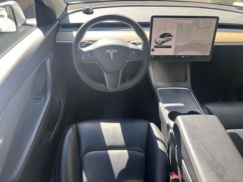 Used 2021 Tesla Model Y Long Range AWD/4WD image 10