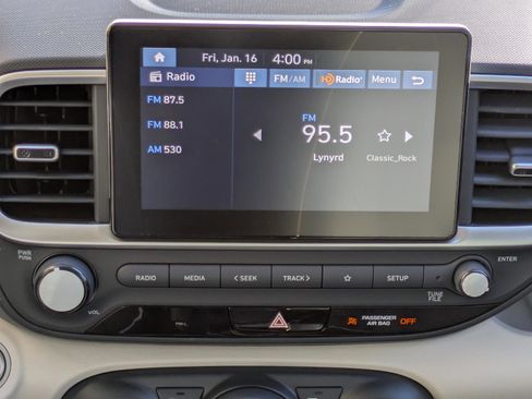 New 2026 Hyundai Venue SEL FWD image 17