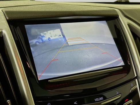 Used 2014 Cadillac SRX Luxury image 28