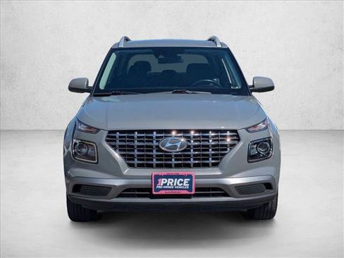 Used 2021 Hyundai Venue SEL w/ Cargo Package FWD image 2