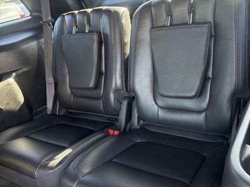 Used 2013 Ford Explorer XLT FWD image 9