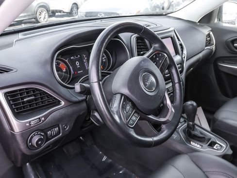 Used 2020 Jeep Cherokee Latitude Lux w/ Comfort/Convenience Group image 4