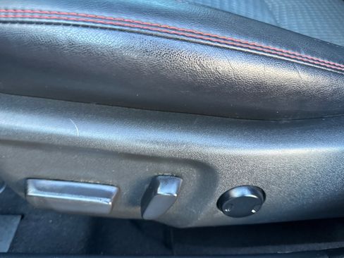 Used 2015 Toyota Camry SE image 13