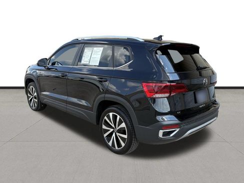 Used 2024 Volkswagen Taos SE FWD image 7