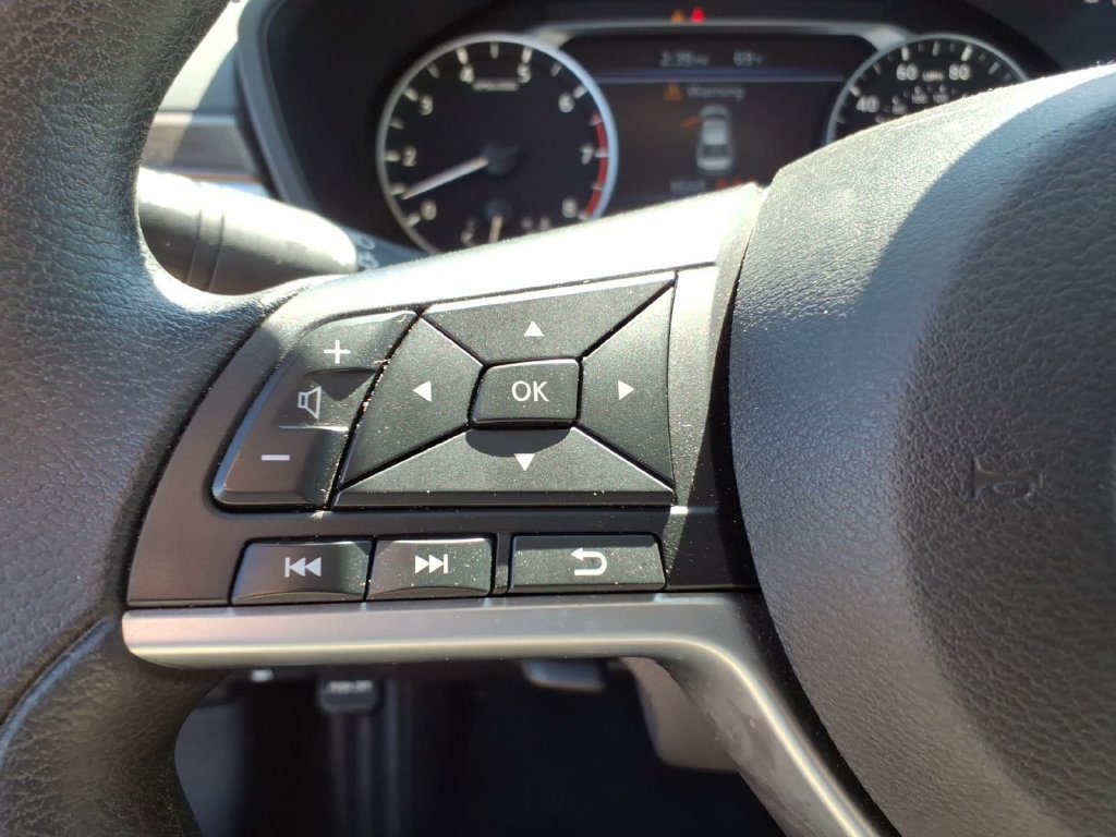 Used 2025 Nissan Altima 2.5 SV FWD image 20