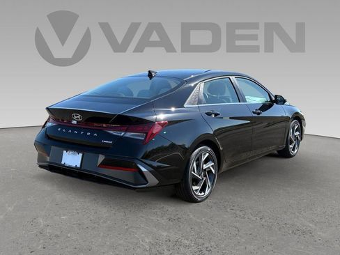 New 2026 Hyundai Elantra Limited FWD image 54