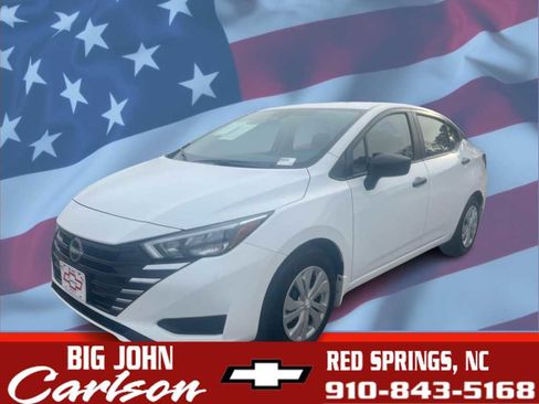 Used 2025 Nissan Versa S image 1