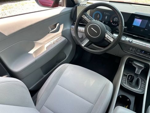 Used 2025 Hyundai Kona SEL FWD image 19
