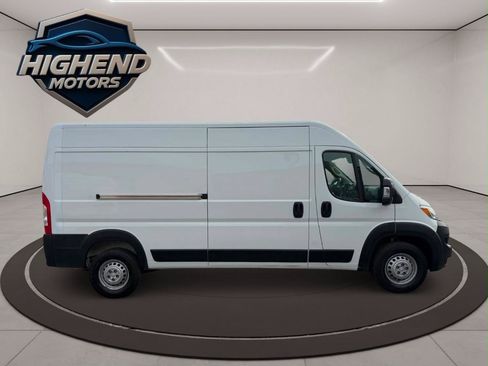 Used 2025 RAM ProMaster 2500 w/ Convenience Group FWD image 7