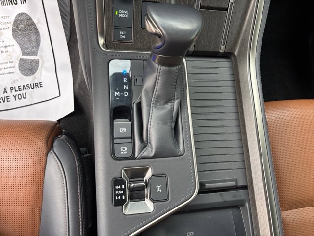Used 2024 Lexus GX 550 w/ Accessory Package (2T) AWD/4WD image 21