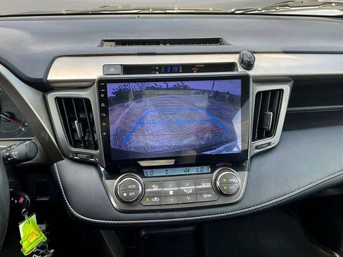 Used 2015 Toyota RAV4 XLE AWD/4WD image 14