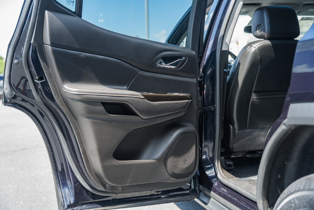 Used 2022 GMC Acadia AT4 AWD/4WD image 39