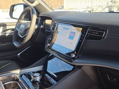 New 2026 Jeep Grand Wagoneer Limited image 8