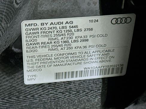 Used 2025 Audi Q5 2.0T Premium image 12