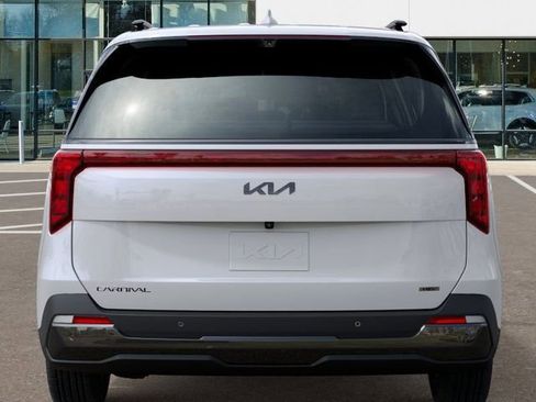 New 2026 Kia Carnival SX w/ SX Dark Edition Package FWD image 13