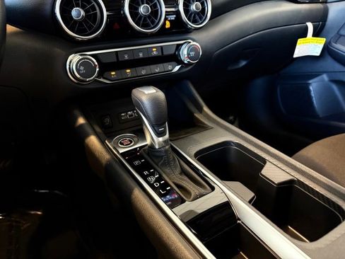 New 2025 Nissan Sentra SV image 31