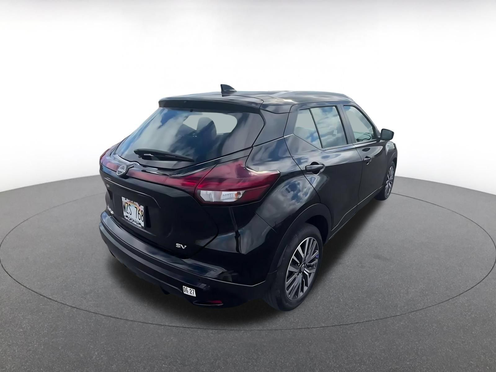 Used 2024 Nissan Kicks SV FWD image 14