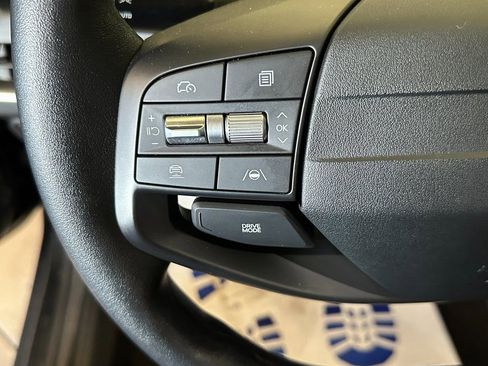 Used 2025 Kia K4 LXS image 11