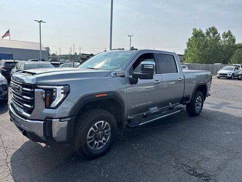 Used 2025 GMC Sierra 2500 SLT w/ SLT Premium Package AWD/4WD image 3