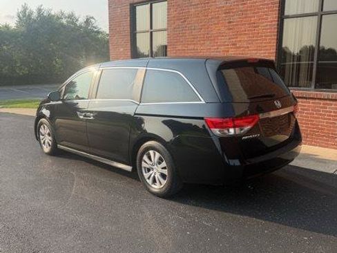 Used 2017 Honda Odyssey EX image 3