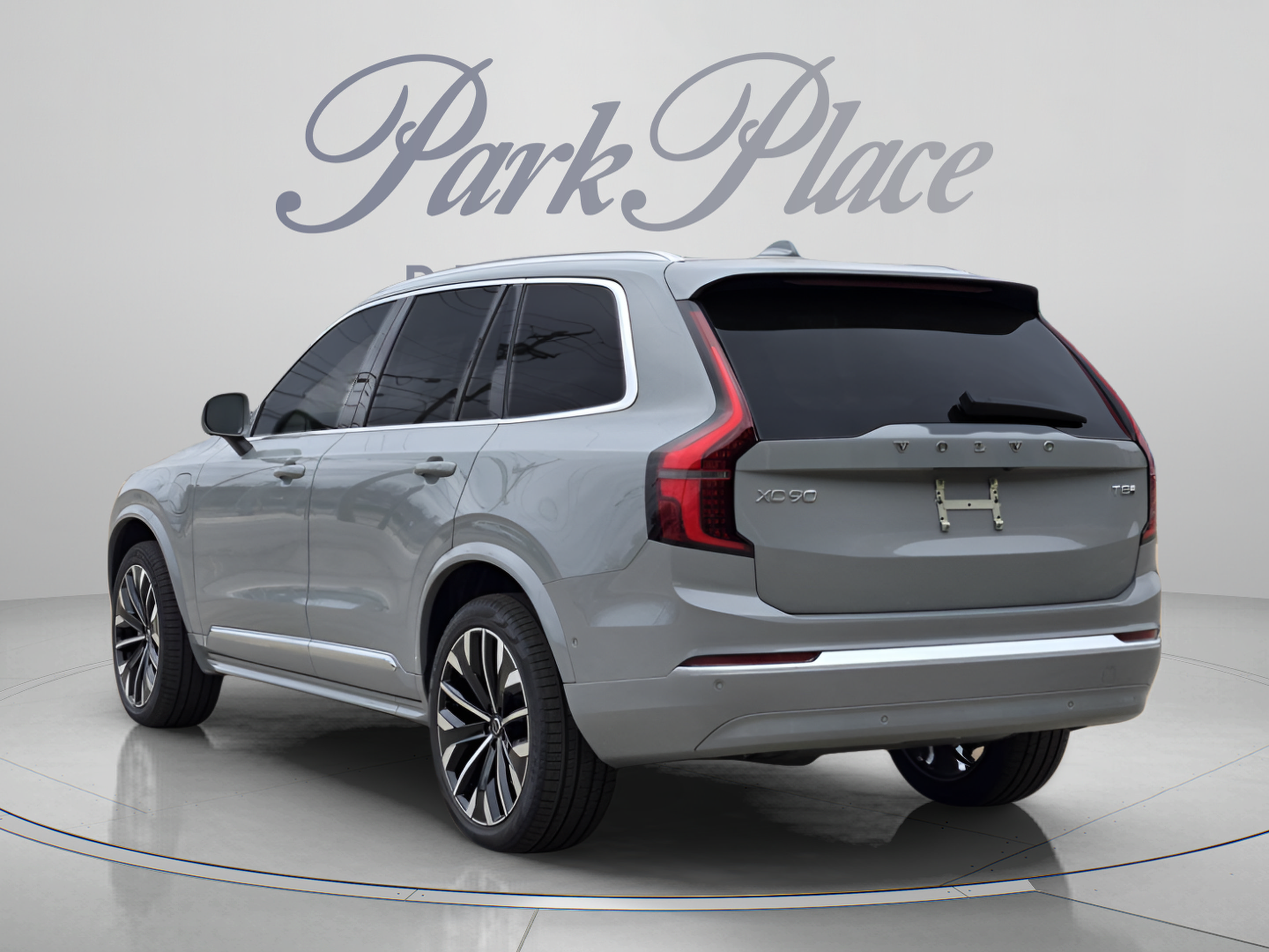 New 2026 Volvo XC90 T8 Plus AWD/4WD image 3