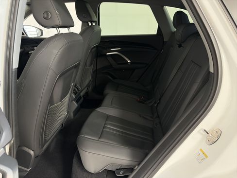 Used 2025 Audi Q5 Premium AWD/4WD image 7