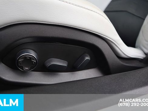 Used 2021 Chevrolet Corvette Stingray w/ Z51 Performance Package image 15