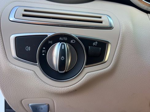 Used 2021 Mercedes-Benz C 300 4MATIC Sedan image 29