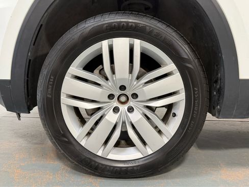 Used 2019 Volkswagen Atlas SE FWD image 8