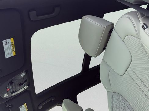 New 2026 Kia Sorento SX Prestige AWD/4WD image 12