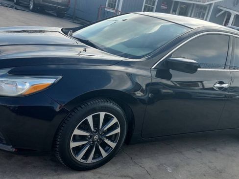 Used 2017 Nissan Altima 2.5 SV FWD image 3