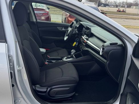 Used 2020 Kia Forte LXS image 28