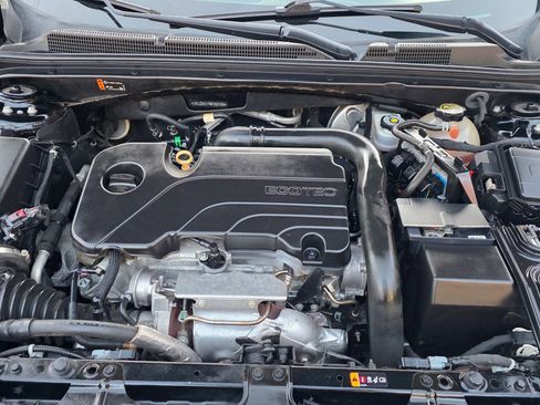 Used 2021 Chevrolet Malibu LT image 18