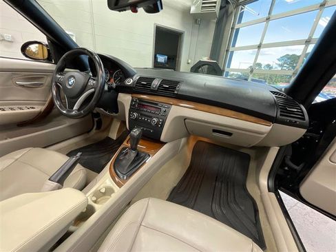 Used 2008 BMW 135i Convertible image 20