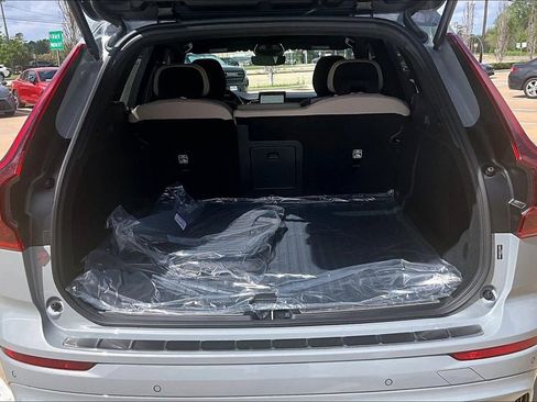 New 2026 Volvo XC60 B5 Plus w/ Protection Package Premier AWD/4WD image 45