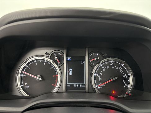 Used 2022 Toyota 4Runner TRD Off-Road Premium w/ Moonroof Package AWD/4WD image 28