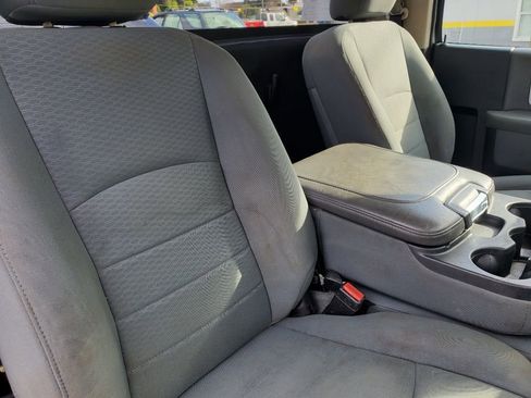 Used 2013 RAM 1500 Express image 25