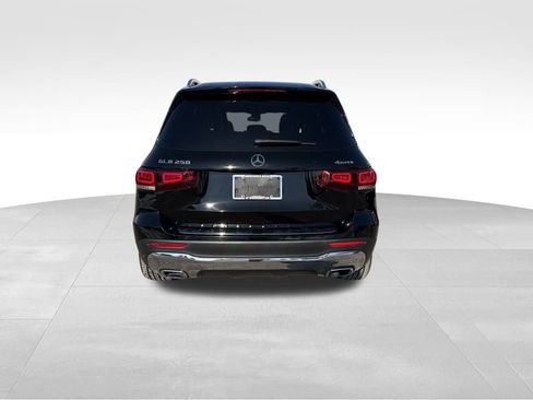 Certified 2021 Mercedes-Benz GLB 250 4MATIC image 4