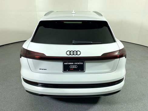Certified 2022 Audi e-tron Premium Plus w/ Premium Plus Package image 34